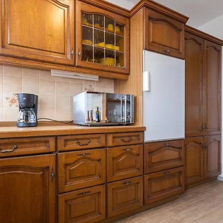 Wohnen - Schlafen - Essen Alles In Einem Haus