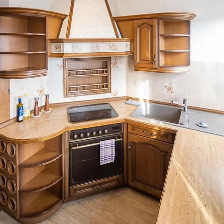 Apartment Wohnen - Schlafen - Essen Alles In Einem Haus Rammingen