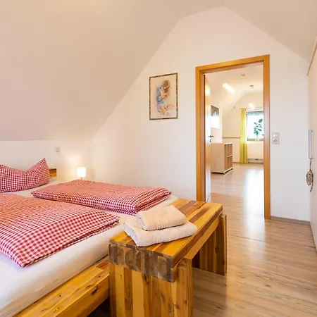 Wohnen - Schlafen - Essen Alles In Einem Haus Apartment *