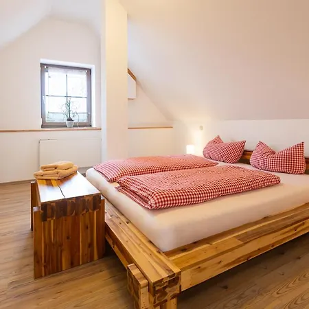 Wohnen - Schlafen - Essen Alles In Einem Haus Apartment *